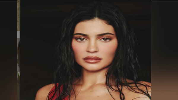 काइली ने करवाया न्‍यूड फोटोशूट 
