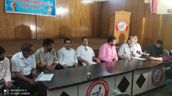  सरकार अपनी व्यवस्था कर रही, हम जायज मांग कर रहे