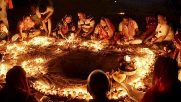  Karwa Chauth 2021: जानिए पूजा के बाद कैसे तोड़े अपना उपवास?