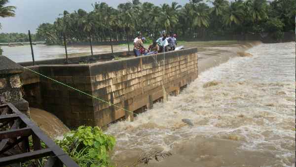 केरल में 27 मौतों के बाद भी नहीं संभल रहे लोग केरल में 27 मौतों के बाद भी नहीं संभल रहे लोग