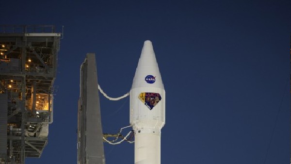 12 साल के मिशन पर लूसी 12 साल के मिशन पर लूसी