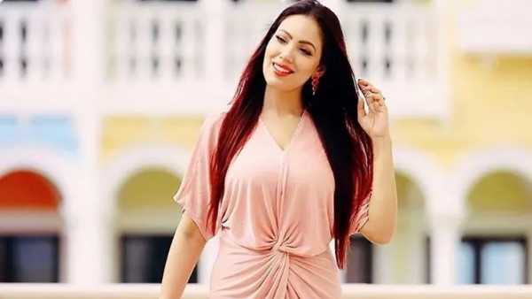 मुनमुन दत्ता (बविता जी) मुनमुन दत्ता (बविता जी)