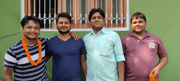  नसीन कुमार निशांत के भाई बहन