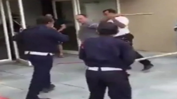 ब्लूवर्ल्ड सोसायटी में भी गार्ड्स ने रेजिडेंट को पीटा था