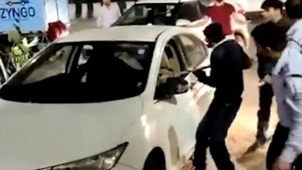 सोशल मीडिया पर वायरल हुआ सिक्योरिटी गार्ड्स की दबंगई का वीडियो