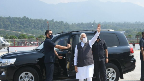 इतिहास बदलने को उत्साहित है भाजपा