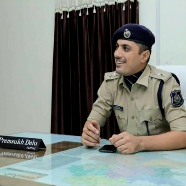 प्रेमसुख डेलू सरकारी स्कूल-कॉलेज में पढ़कर बने अफसर