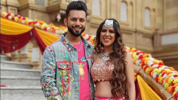 गाने में बदलाव के लिए मेकर्स ने मांगा समय