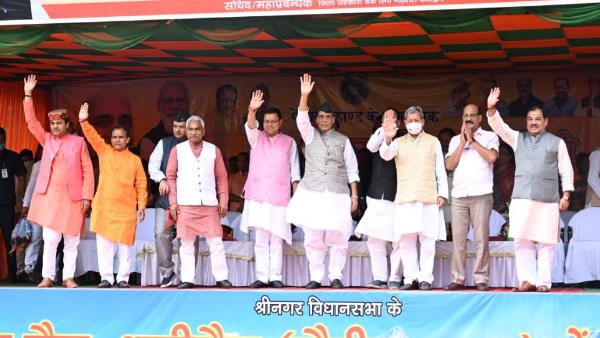 सीएम नहीं खुद को मुख्य सेवक बताकर ​जीता लोगों का दिल 