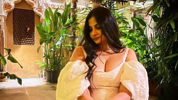 आयशा के सेट पर हुई थी करण से मुलाकात