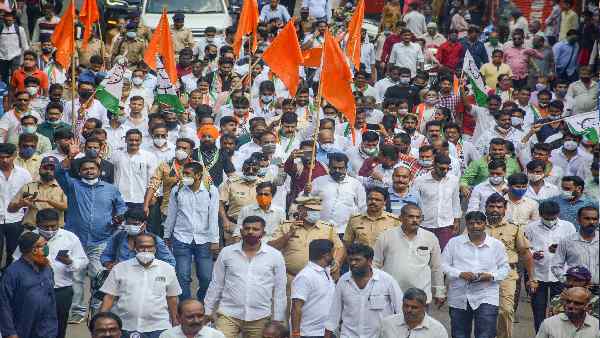 उबल गया इंदिरा के पोते का खून- शिवसेना उबल गया इंदिरा के पोते का खून- शिवसेना