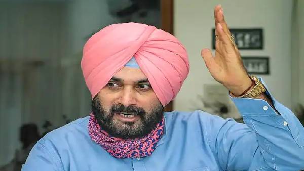 सिद्धू की सियासी चाल