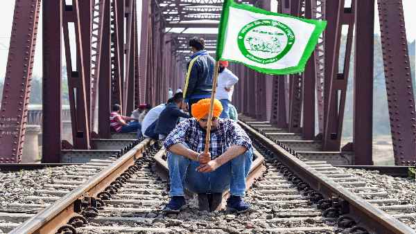 लखबीर की हत्या से उठ रहे हैं कई गंभीर सवाल