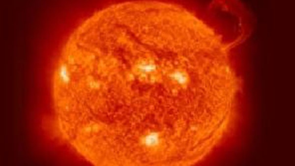 1,00,000 किमी लंबी प्लाज्मा तरंग 