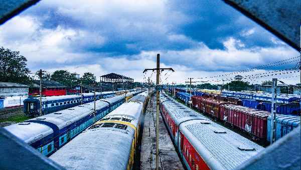 आधार से लिंक करवाने पर बुकिंग में सुविधा