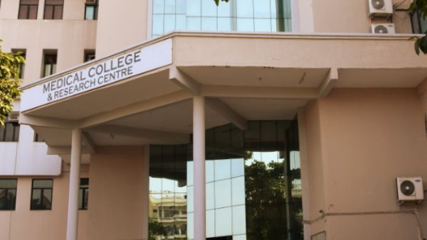 रूम पार्टनर ने कॉलेज प्रबंधन को दी सूचना