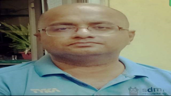 छात्राओं ने टीचर को सबक सिखाने की ठानी।