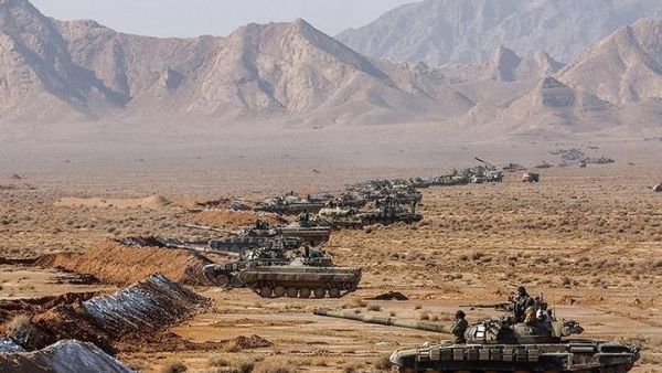 अजरबैजान की सीमा तक पहुंचा ईरान अजरबैजान की सीमा तक पहुंचा ईरान