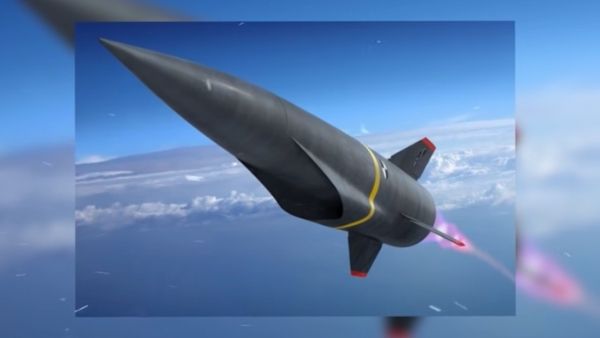 अमेरिका से उन्नत चीनी मिसाइल अमेरिका से उन्नत चीनी मिसाइल