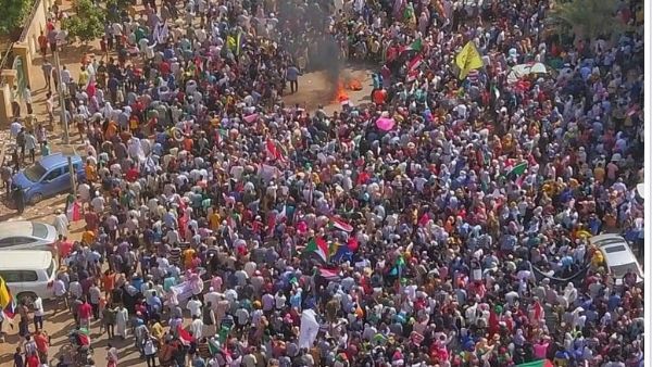 गुरुवार को हुआ था भीषण प्रदर्शन गुरुवार को हुआ था भीषण प्रदर्शन