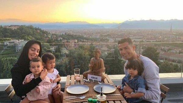 अर्जेंटीना की रहने वाली हैं गर्लफ्रेंड अर्जेंटीना की रहने वाली हैं गर्लफ्रेंड