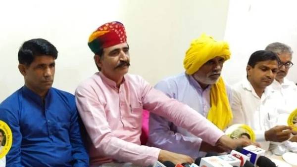 उम्मीदवारी का विरोध