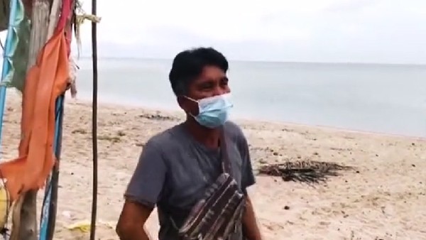 गत्ते में छिपाया