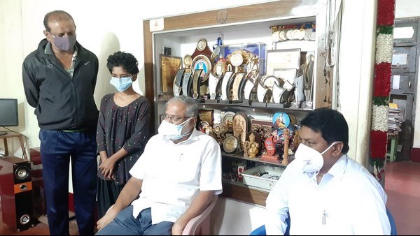 परिवार के स्कूल पर गंभीर आरोप