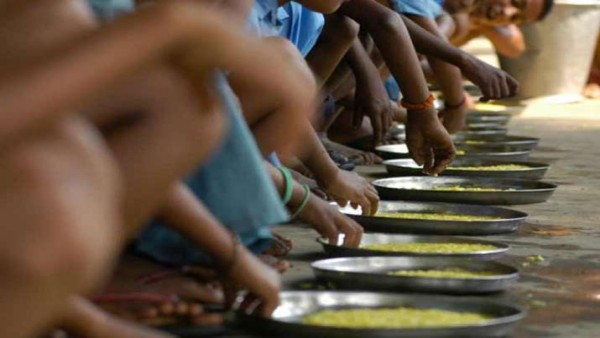 लोगों के पास नहीं है कोई चारा