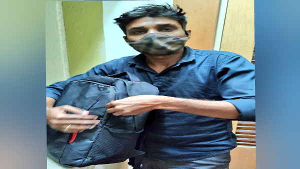 ज़ोमैटो डिलीवरी बॉय का पर्स खो गया