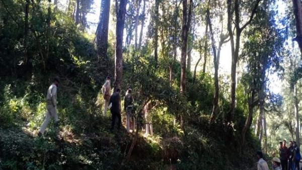 पेड़ से लटका मिला कविता का शव