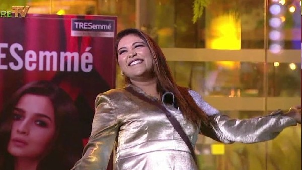 शमिता शेट्टी के हुईं जोरदार लड़ाई शमिता शेट्टी के हुईं जोरदार लड़ाई