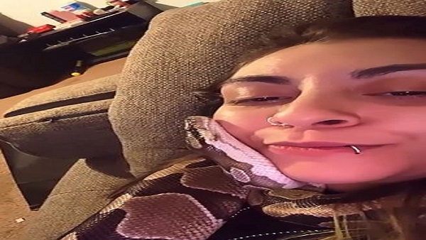  सांप को कहा I LOVE YOU