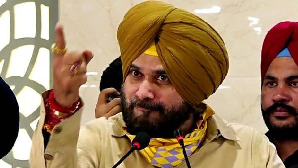 सिदधू की AAP में जाने की चर्चा सिदधू की AAP में जाने की चर्चा