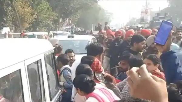 CM चन्नी का विरोध CM चन्नी का विरोध