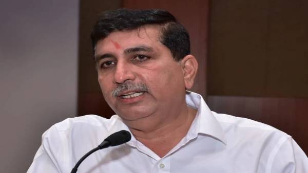 कार्यकर्ताओं ने लगाए आरोप