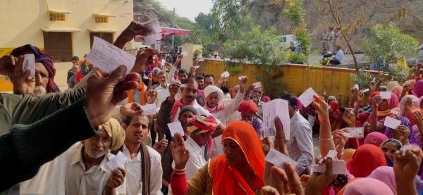 बरार में शराबबंदी के खिलाफ 3326 वोट बरार में शराबबंदी के खिलाफ 3326 वोट