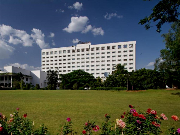 होटलकर्मियों की लापरवाही