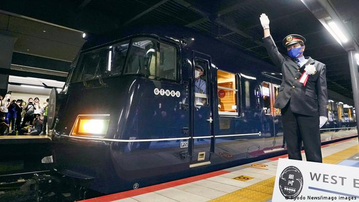 sued 14 lakhs for deducting salary of Rs 36 by Japanese train driver sued 14 lakhs for deducting salary of Rs 36 by Japanese train driver