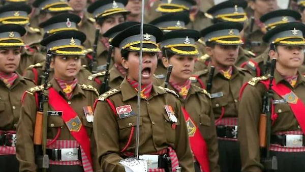  सेना का फैसला 