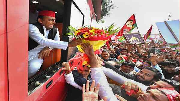 पूरे प्रदेश पर फोकस करना चाहते हैं अखिलेश