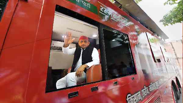 अखिलेश यादव ने पिछले चुनावों में क्या किया ?