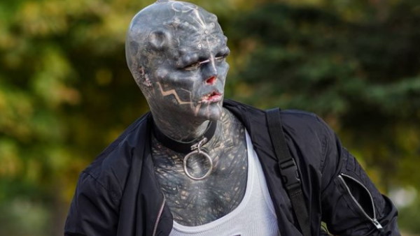 आंखों के अंदर भी टैटू