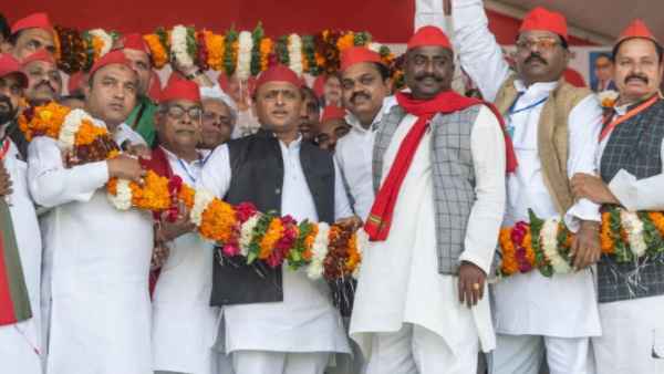 अखिलेश के भाषण में मुसलमान शब्द का जिक्र नहीं