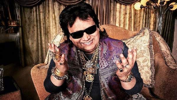 'मैंने सुंदर सा टी सेट देखा था'