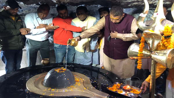 भाजपाइयों ने भी की शिवालयों में पूजा