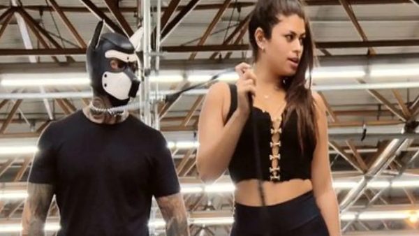 कुत्तों की तरह खाया खाना