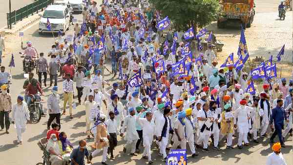 हर चुनाव में तेजी से बढ़ती गई शाह आलम की संपत्ति हर चुनाव में तेजी से बढ़ती गई शाह आलम की संपत्ति