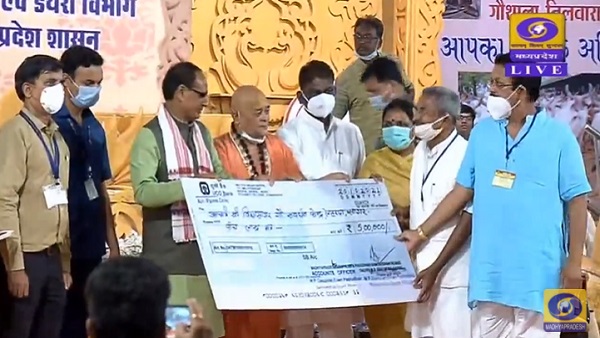 डीडी और एमपी Mygov के यूट्यूब चैनल पर मिला असली वीडियो डीडी और एमपी Mygov के यूट्यूब चैनल पर मिला असली वीडियो