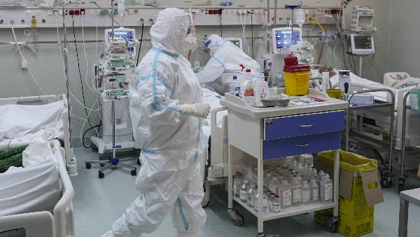 'कोरोना वायरस के मामलों में तीन गुना इजाफा'